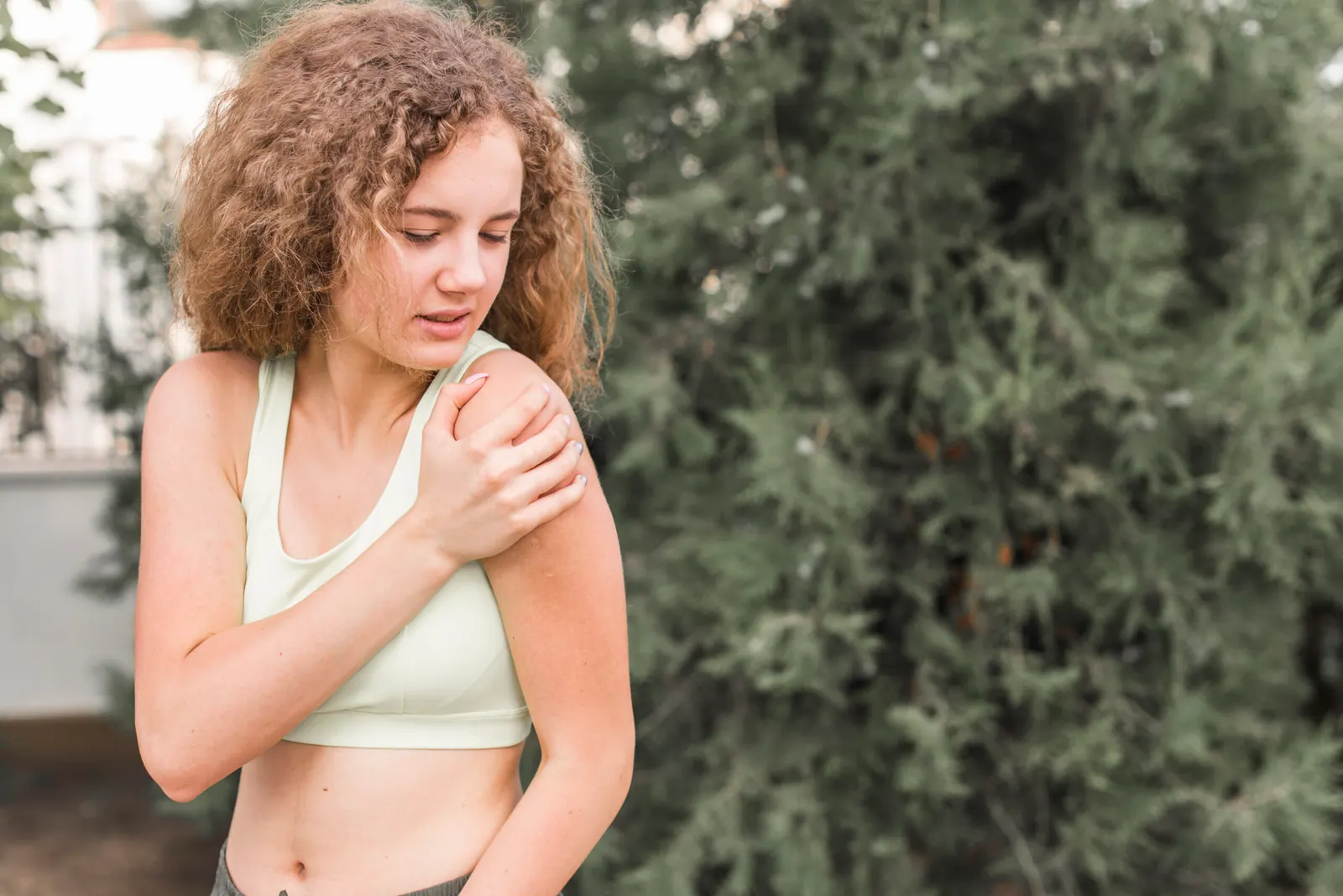 Arm Pain in Athletes: Causes, Treatment, and Return to Sport Strategies