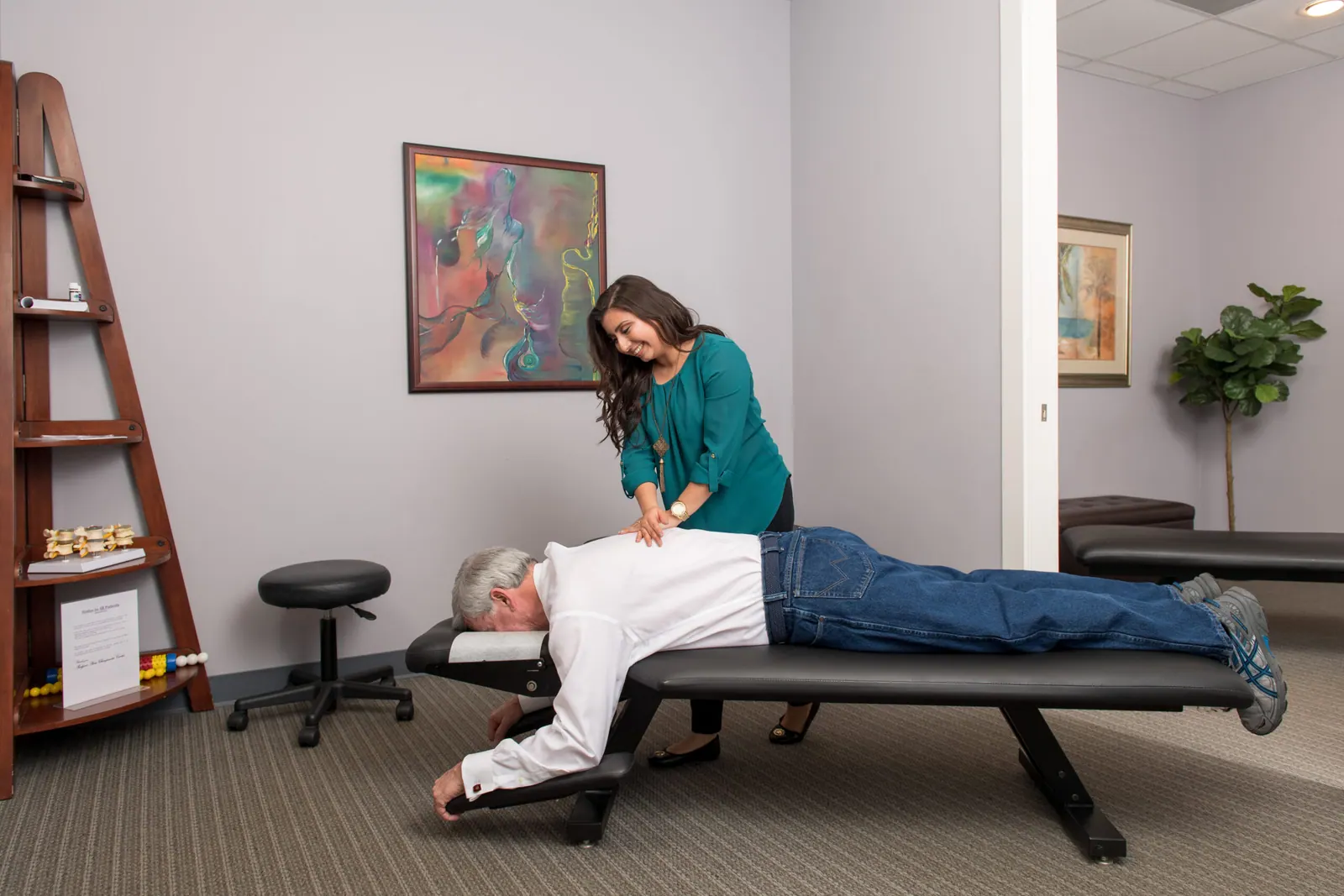 Chiropractic Techniques: What to Expect During a Back Pain Adjustment