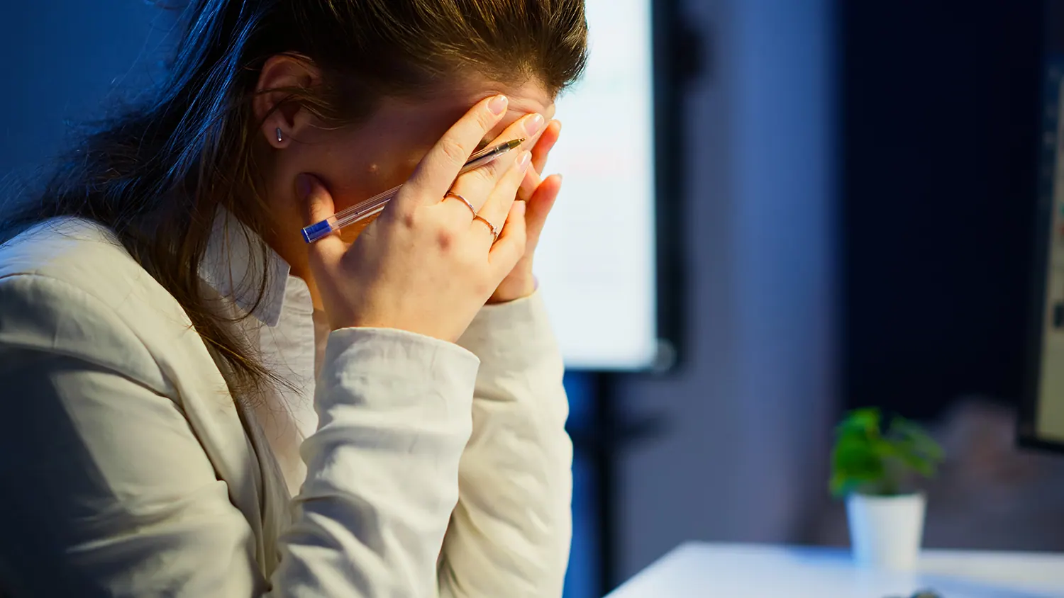 a woman suffering from vertigo